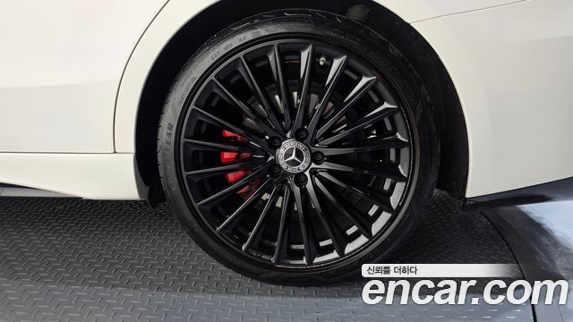 Mercedes-Benz C-Class C300 4MATIC AMG Line