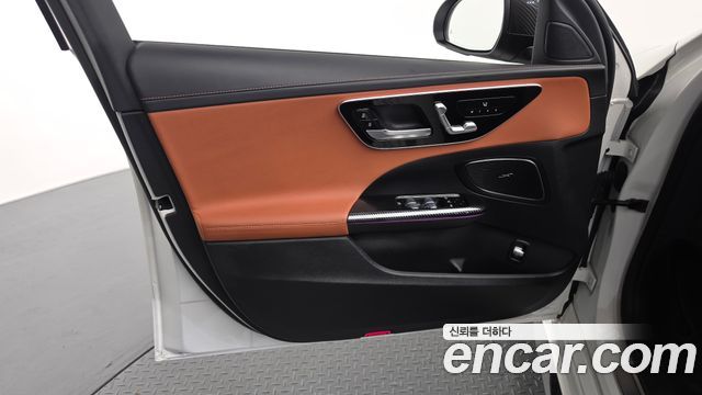 Mercedes-Benz C-Class C300 4MATIC AMG Line