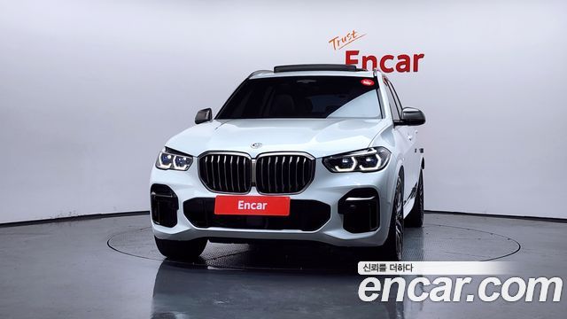 BMW X5 M50i