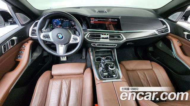 BMW X5 M50i