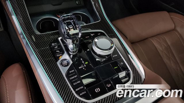 BMW X5 M50i