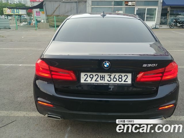 BMW 5-Series 530i M Sport Package Plus