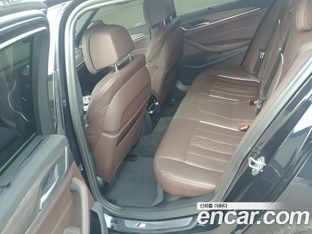 BMW 5-Series 530i M Sport Package Plus