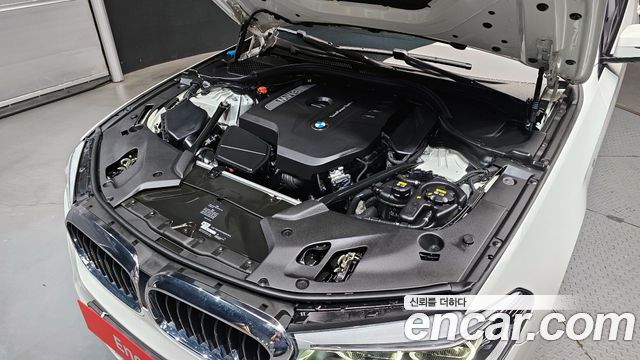 BMW 5-Series 530i xDrive M Sport Package