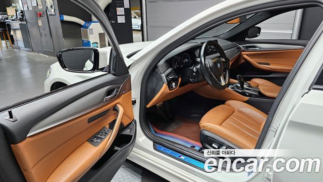 BMW 5-Series 530i xDrive M Sport Package