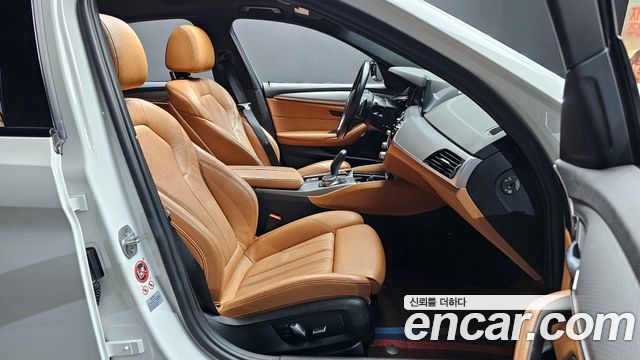 BMW 5-Series 530i xDrive M Sport Package