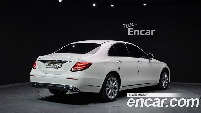 Mercedes-Benz E-Class E220d Exclusive