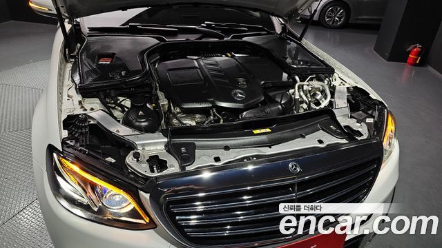 Mercedes-Benz E-Class E220d Exclusive