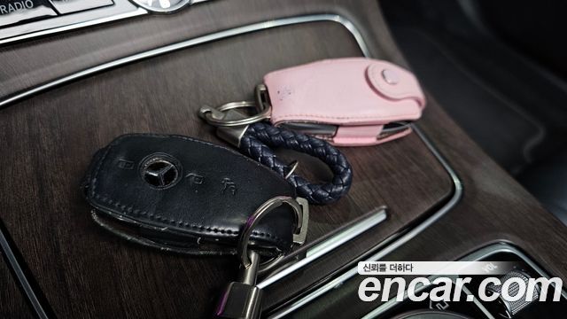 Mercedes-Benz E-Class E220d Exclusive