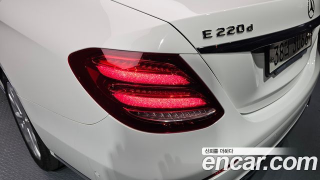 Mercedes-Benz E-Class E220d Exclusive