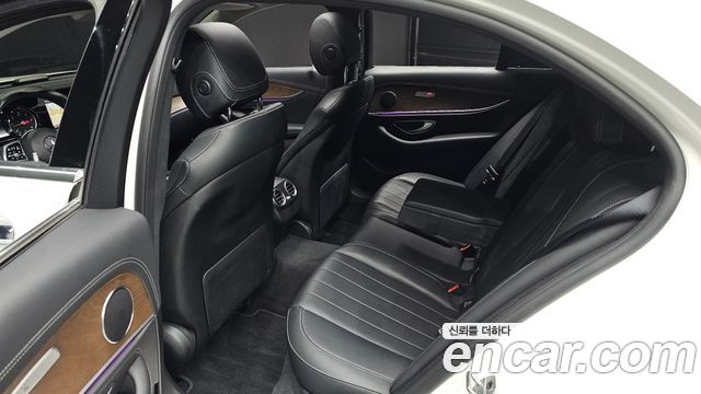 Mercedes-Benz E-Class E220d Exclusive