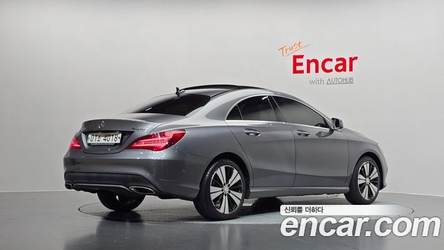 Mercedes-Benz CLA-Class CLA250 4MATIC