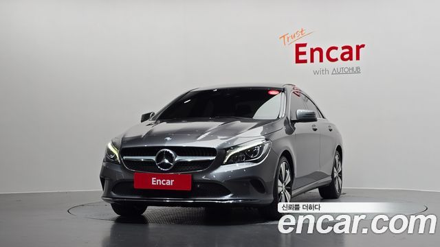 Mercedes-Benz CLA-Class CLA250 4MATIC