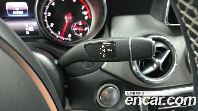 Mercedes-Benz CLA-Class CLA250 4MATIC