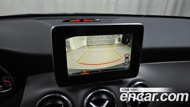 Mercedes-Benz CLA-Class CLA250 4MATIC
