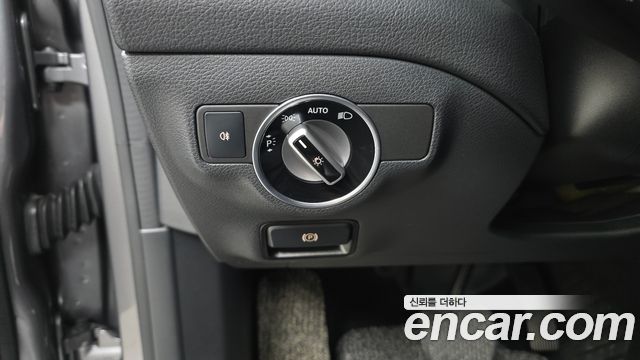 Mercedes-Benz CLA-Class CLA250 4MATIC