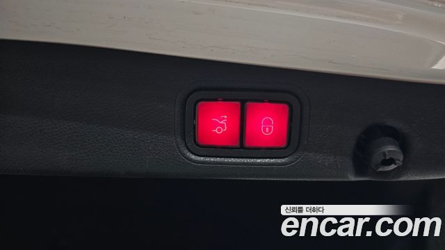 Mercedes-Benz E-Class E300 4MATIC Exclusive