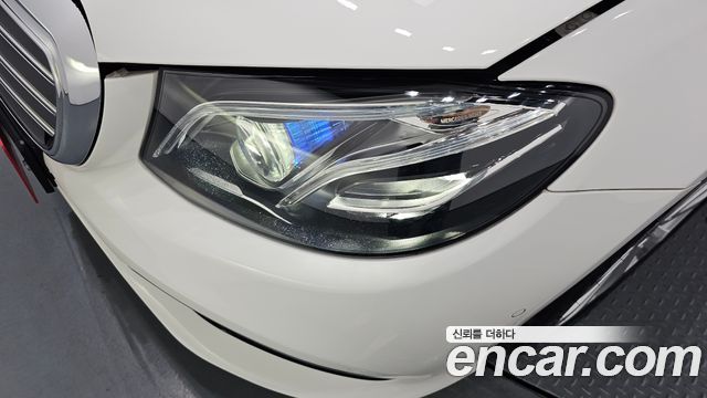 Mercedes-Benz E-Class E300 4MATIC Exclusive