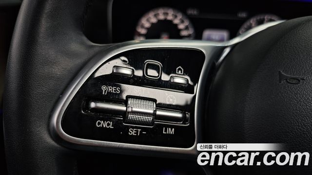 Mercedes-Benz E-Class E300 4MATIC Exclusive