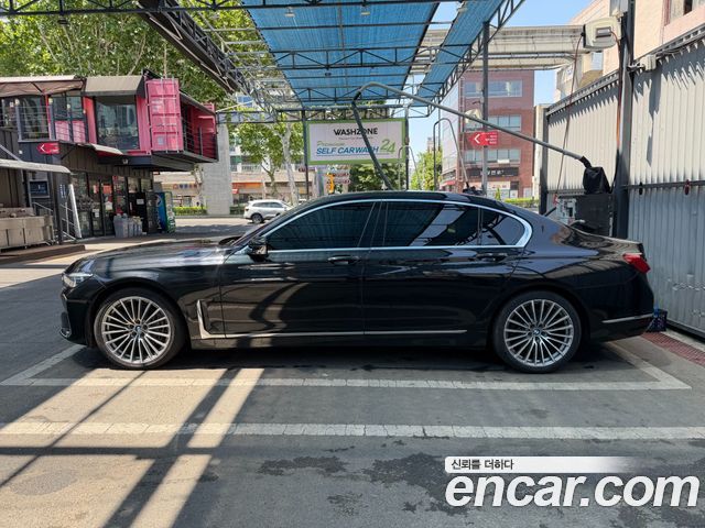 BMW 7-Series 740Li xDrive Design Pure Excellence