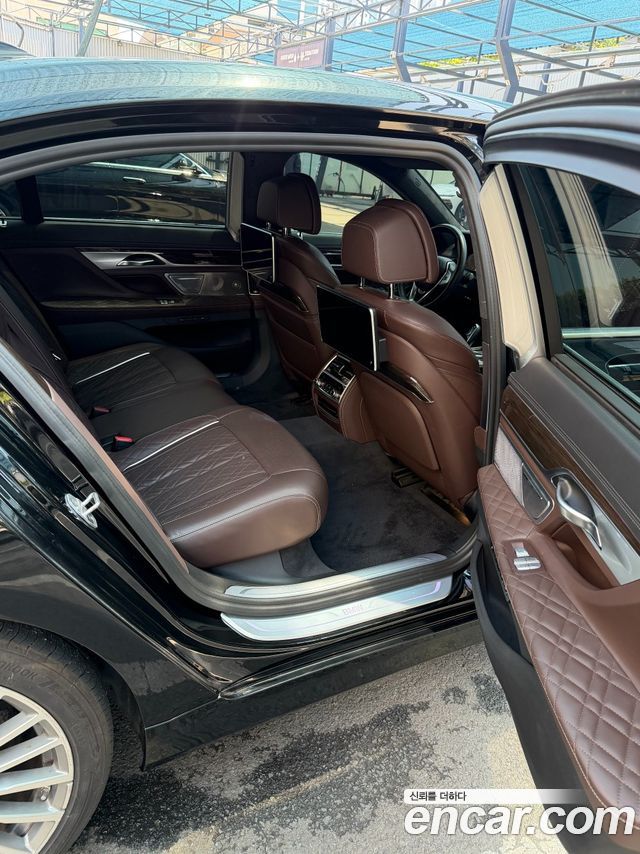 BMW 7-Series 740Li xDrive Design Pure Excellence