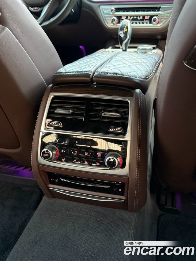 BMW 7-Series 740Li xDrive Design Pure Excellence