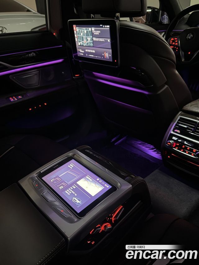 BMW 7-Series 740Li xDrive Design Pure Excellence