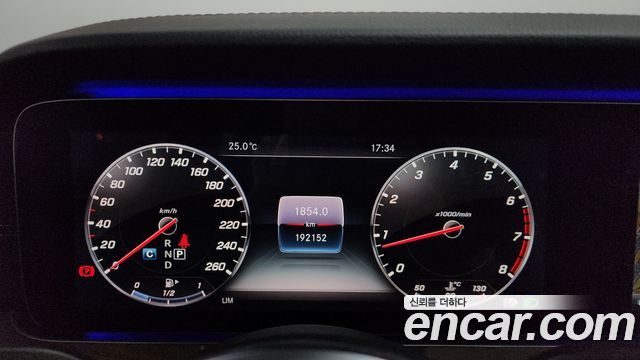 Mercedes-Benz E-Class E300 4MATIC Exclusive
