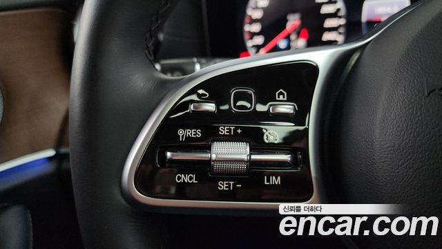 Mercedes-Benz E-Class E300 4MATIC Exclusive
