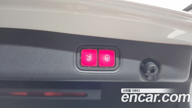 Mercedes-Benz E-Class E300 4MATIC Exclusive