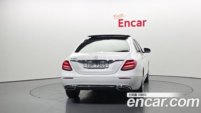 Mercedes-Benz E-Class E300 Exclusive