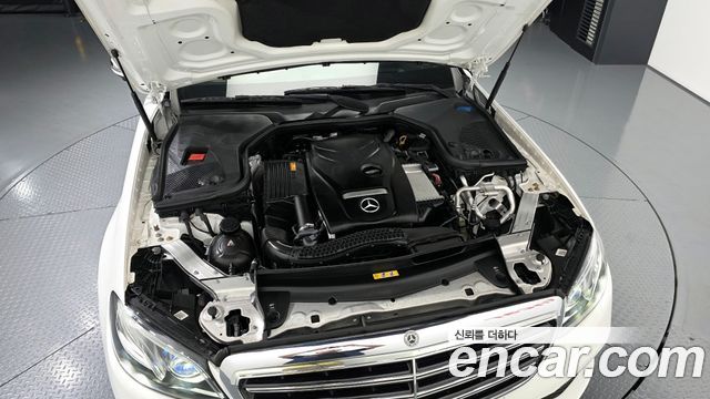 Mercedes-Benz E-Class E300 Exclusive