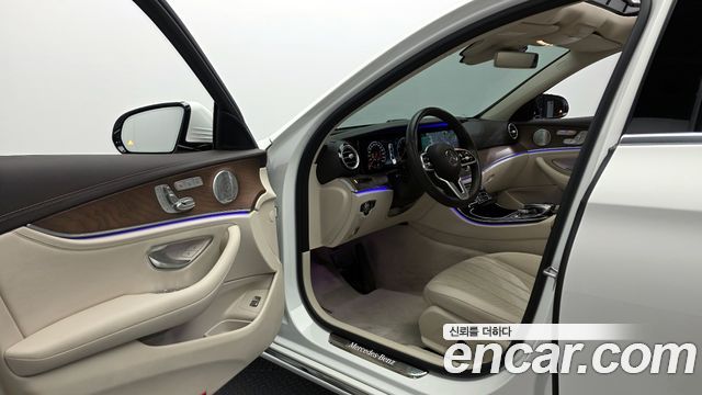 Mercedes-Benz E-Class E300 Exclusive