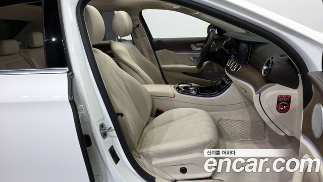 Mercedes-Benz E-Class E300 Exclusive