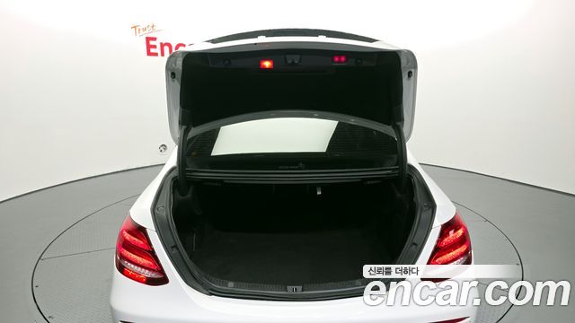 Mercedes-Benz E-Class E300 Exclusive