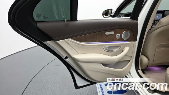 Mercedes-Benz E-Class E300 Exclusive