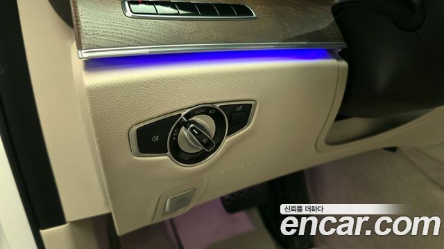 Mercedes-Benz E-Class E300 Exclusive