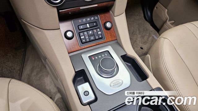 Land Rover Discovery 3.0 SDV6 SE