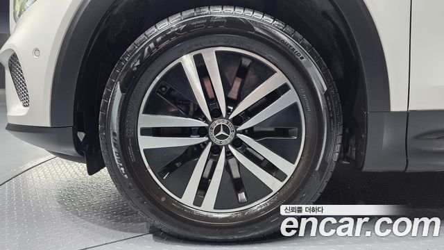 Mercedes-Benz GLB-Class GLB200 d