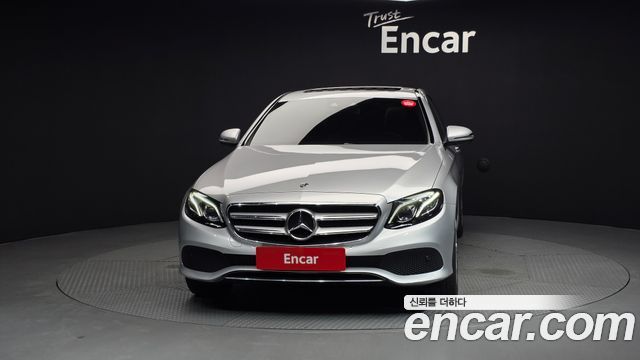 Mercedes-Benz E-Class E220d 4MATIC Avantgarde