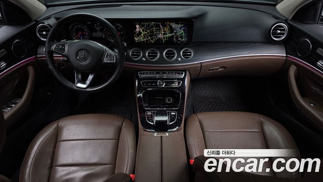 Mercedes-Benz E-Class E220d 4MATIC Avantgarde