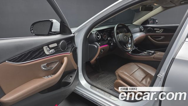 Mercedes-Benz E-Class E220d 4MATIC Avantgarde