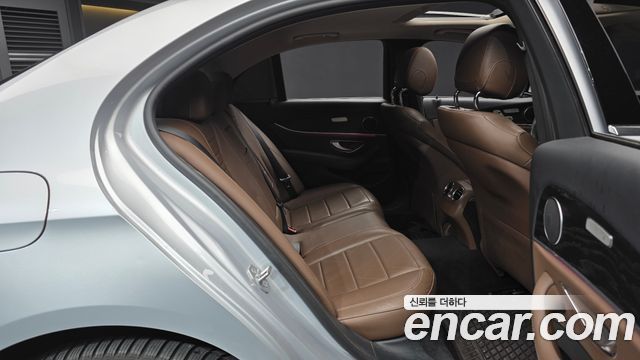 Mercedes-Benz E-Class E220d 4MATIC Avantgarde