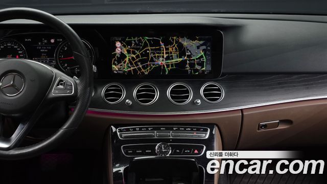 Mercedes-Benz E-Class E220d 4MATIC Avantgarde
