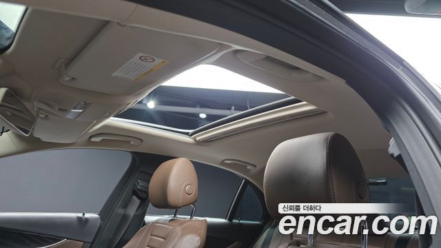 Mercedes-Benz E-Class E220d 4MATIC Avantgarde