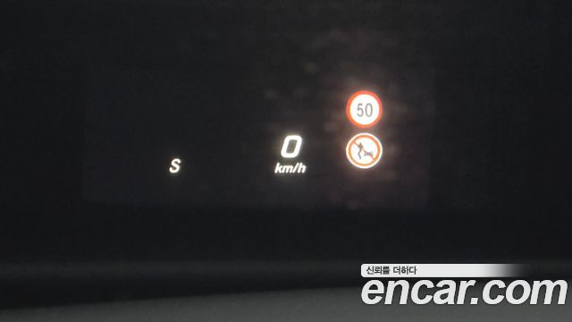 Mercedes-Benz E-Class E220d 4MATIC Avantgarde