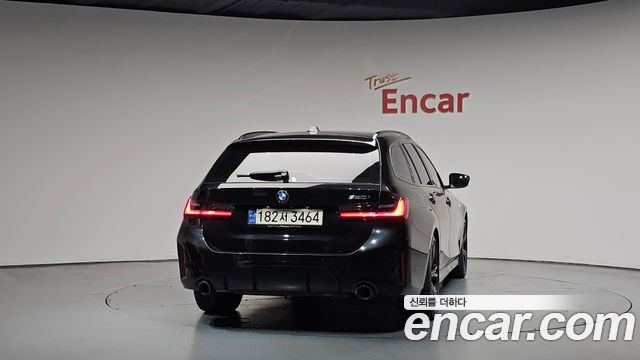 BMW 3-Series 320i Touring M Sports