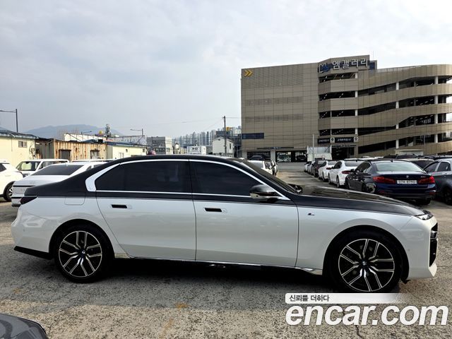 BMW 7-Series 740i sDrive M Sport