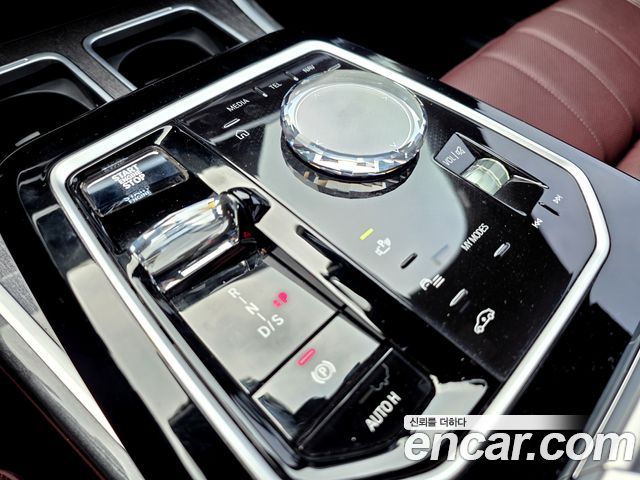 BMW 7-Series 740i sDrive M Sport