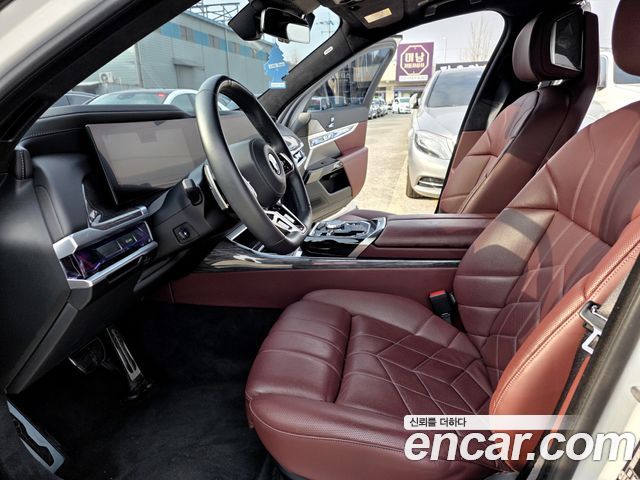 BMW 7-Series 740i sDrive M Sport